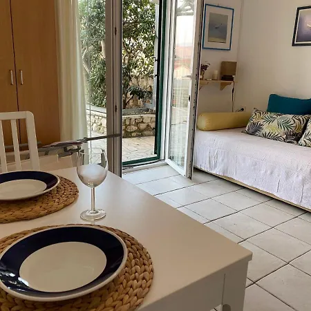 Lucia Apartment *