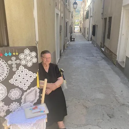 Lucia Pag Town