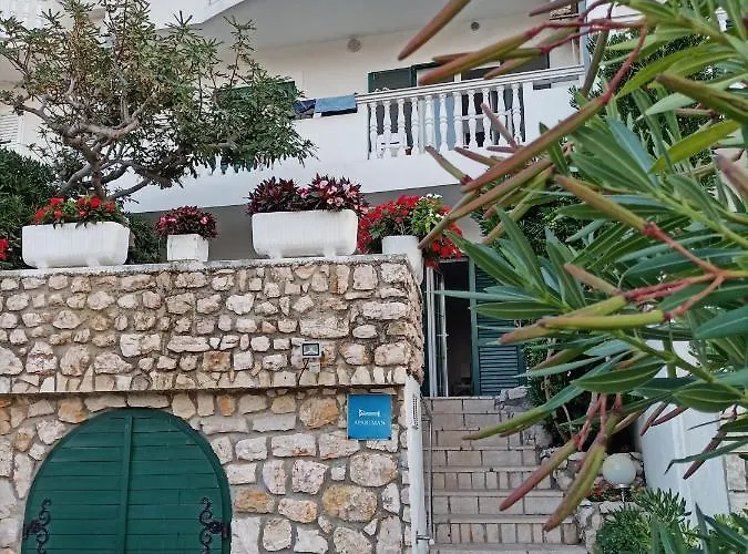 Apartament Lucia Pag Town